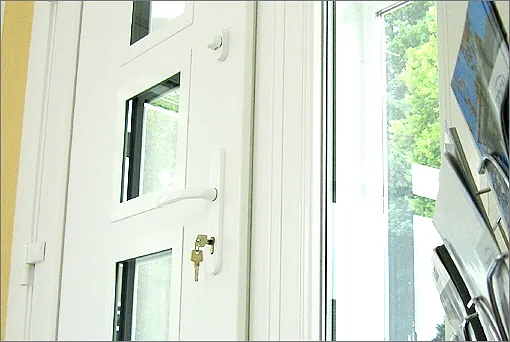 Otto Röhrs GmbH | Weiße Haustür